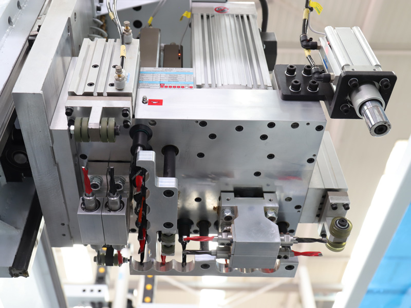 全自動數(shù)控六面鉆孔機 全自動數(shù)控六面鉆孔機