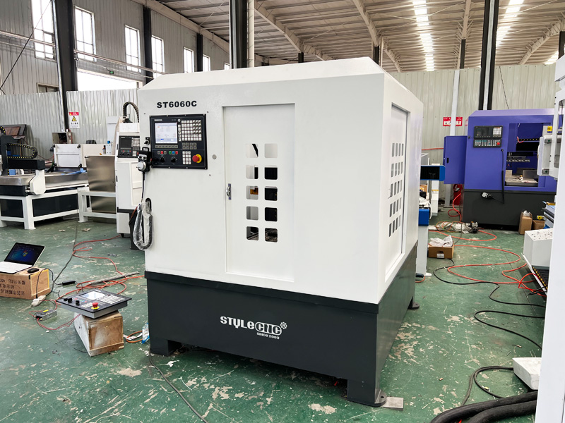 數(shù)控自動(dòng)換刀成型機(jī)