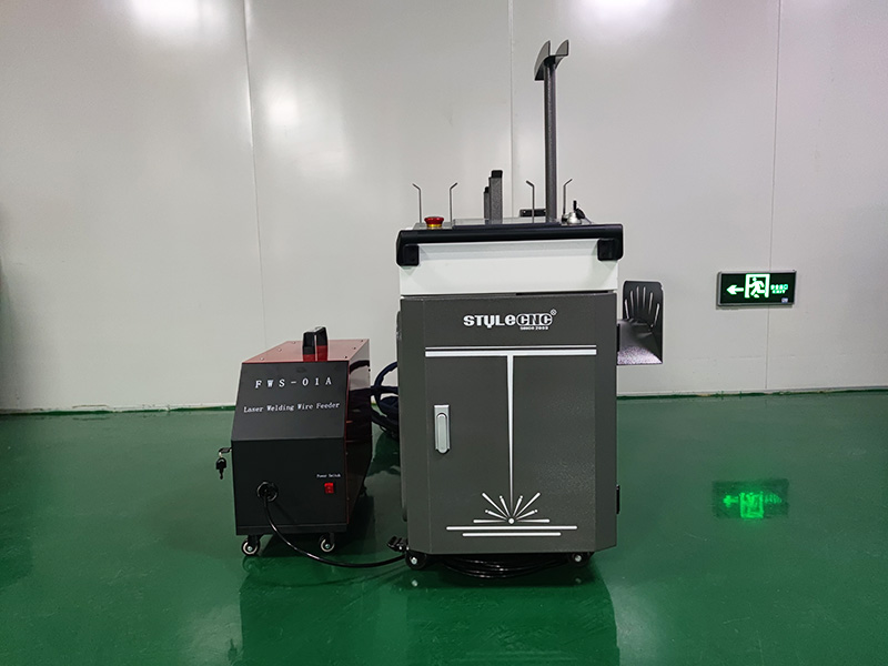 三合一手持式激光焊接、清洗、切割機(jī)