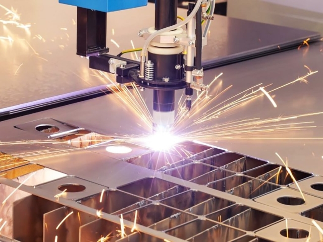 數(shù)控等離子切割工作臺切割不銹鋼板項目