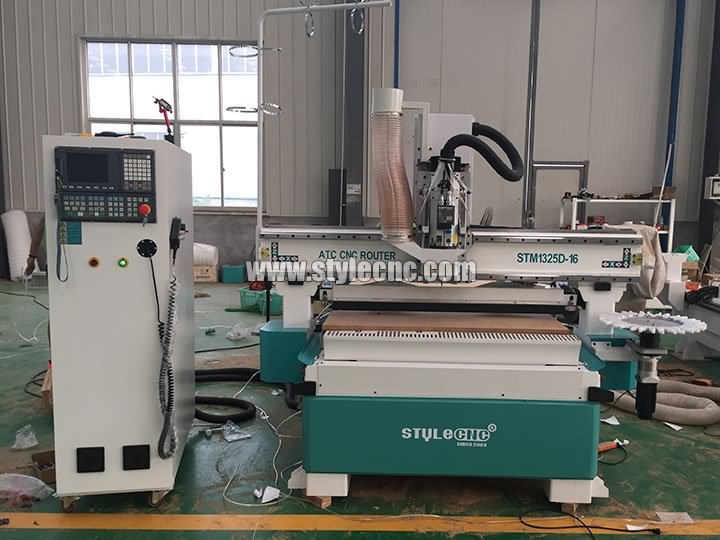 盤(pán)式自動(dòng)換刀數(shù)控雕刻機(jī) 盤(pán)式自動(dòng)換刀數(shù)控雕刻機(jī)