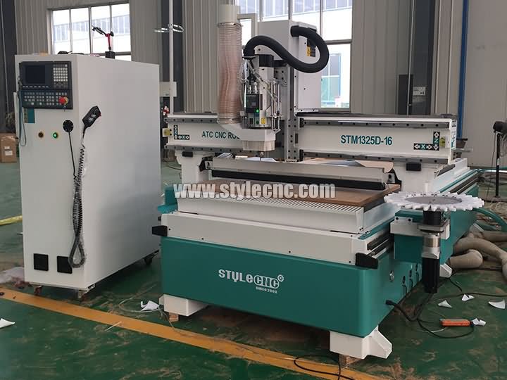 盤(pán)式自動(dòng)換刀裝置數(shù)控銑床 盤(pán)式自動(dòng)換刀裝置數(shù)控銑床