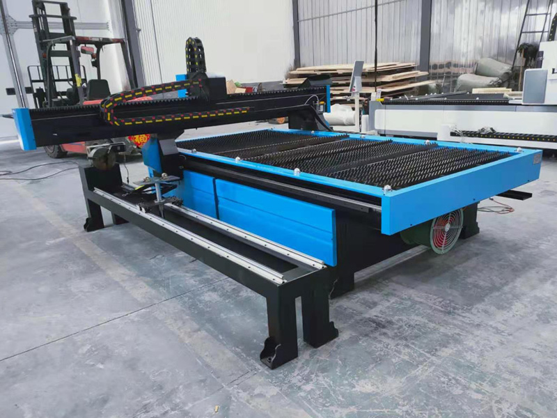 4x8數(shù)控等離子切割機在南非