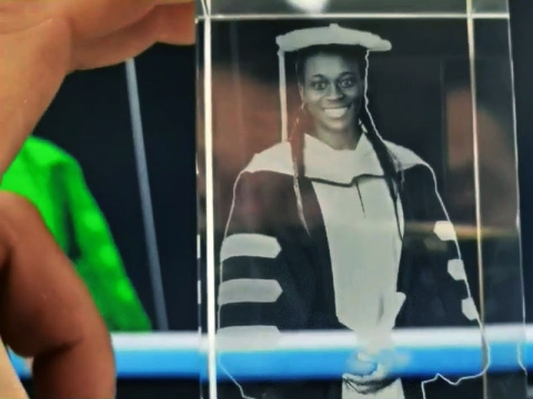 3D內(nèi)部激光雕刻個(gè)性化水晶禮品和工藝品