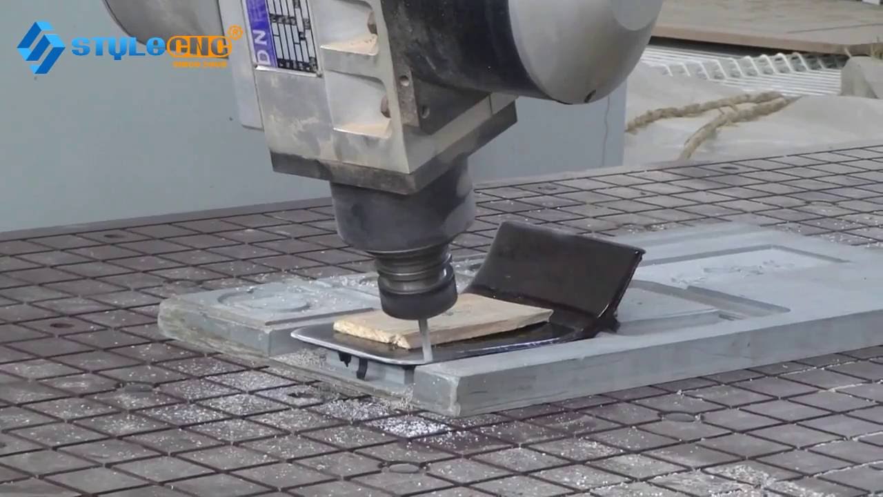 小型五軸數(shù)控加工中心3D木工