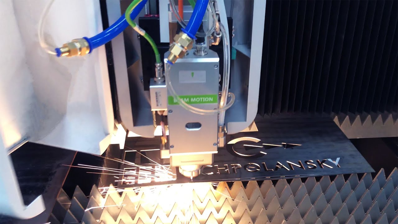 ST-FC3015C 金屬板激光切割機切割不銹鋼標(biāo)牌